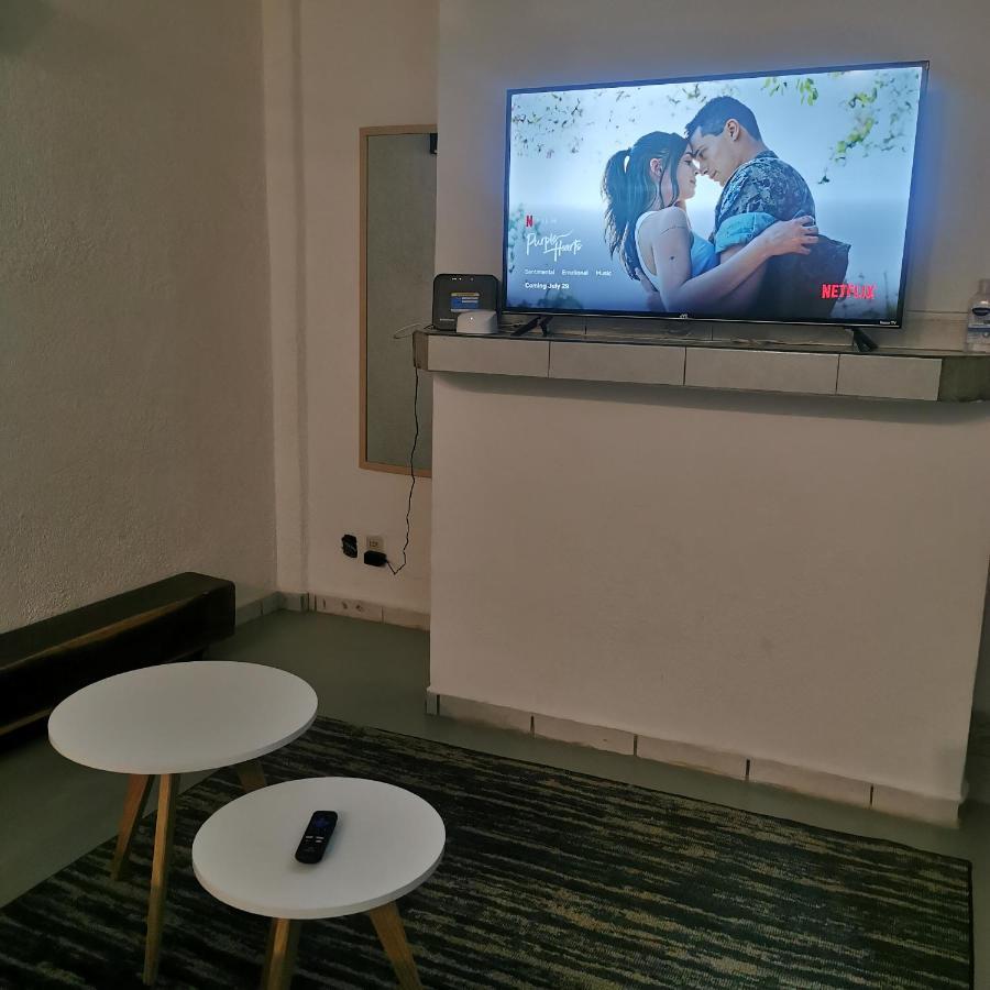 2 Bedroom Apartment With A/C Wi-Fi Best Location! ซีฮัวตาเนโค ภายนอก รูปภาพ